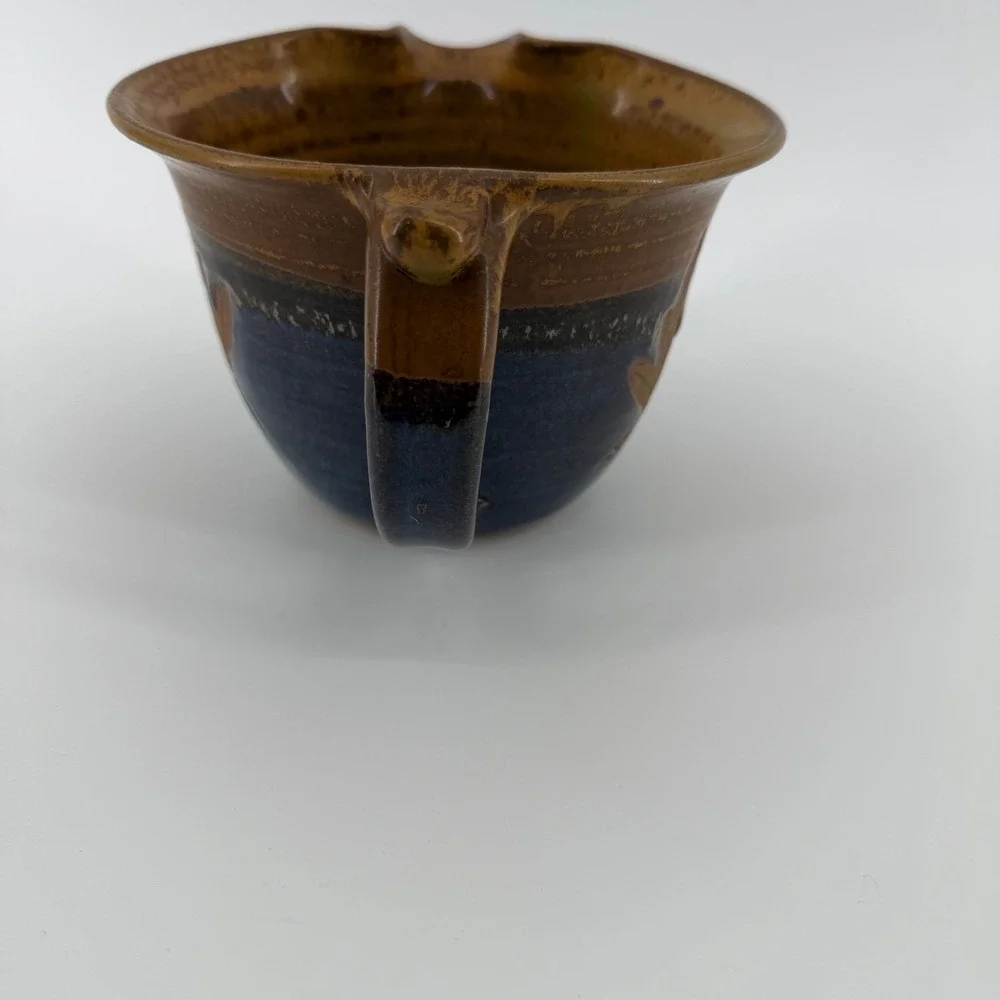 Handmade Pottery Pitcher Maple Leaf Design 2006‎ Alcwine Pottery